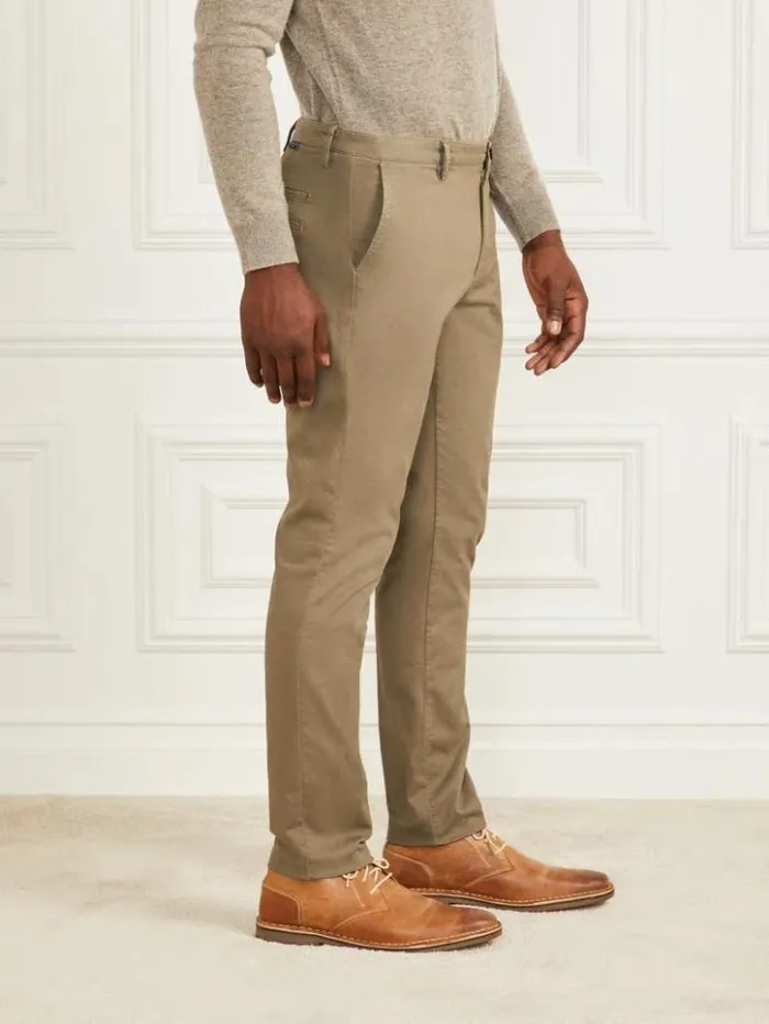 Men GUESS Pants and Shorts Eco Hugh Easy Chino Pant Green Canteen