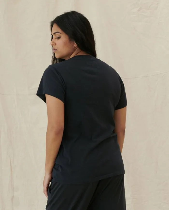 Tees and Sweats The Great The Slim Tee Almost Black